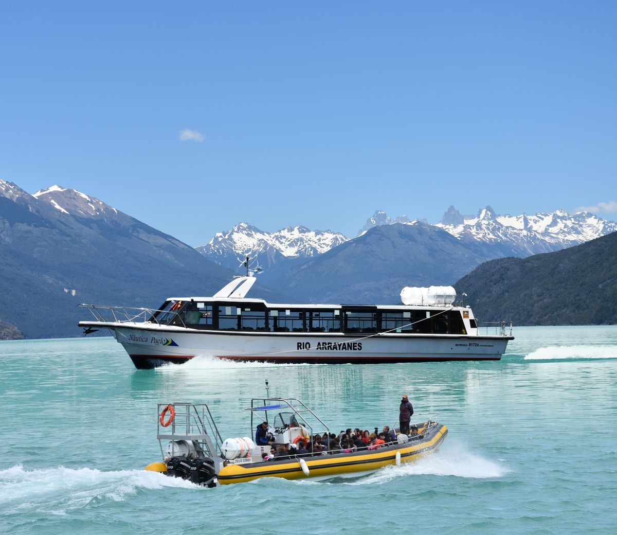 Navegación por el Lago Puelo